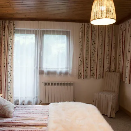 Haus Izabella 公寓 *